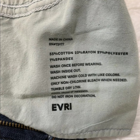 EVRI Women's Plus Size 24W Wide-Leg Crop Jeans - Picture 8 of 8